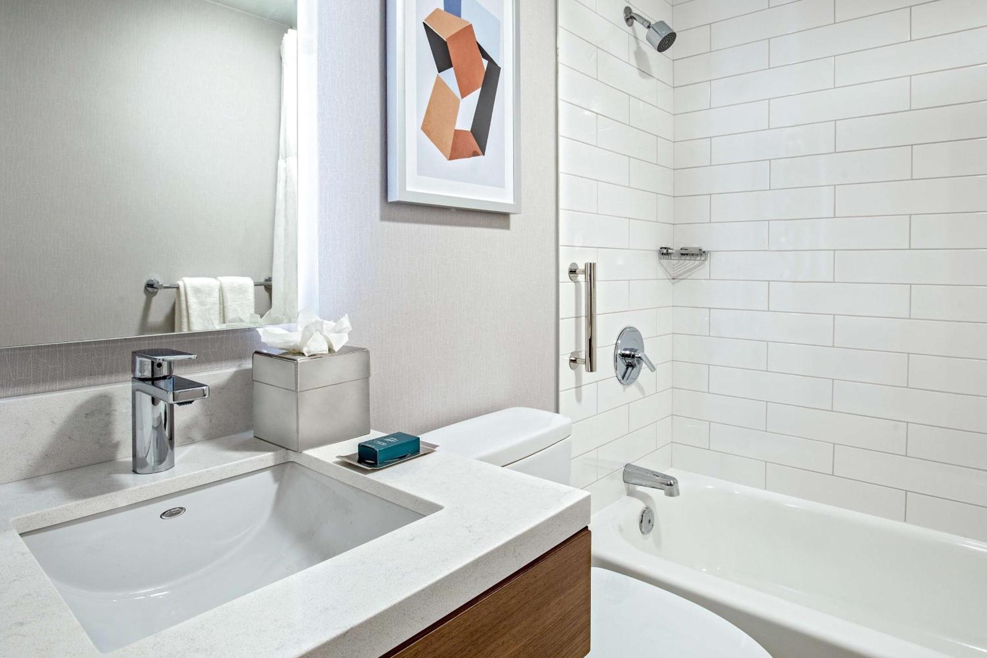 Doubletree By Hilton Boston/Westborough Hotel Bagian luar foto