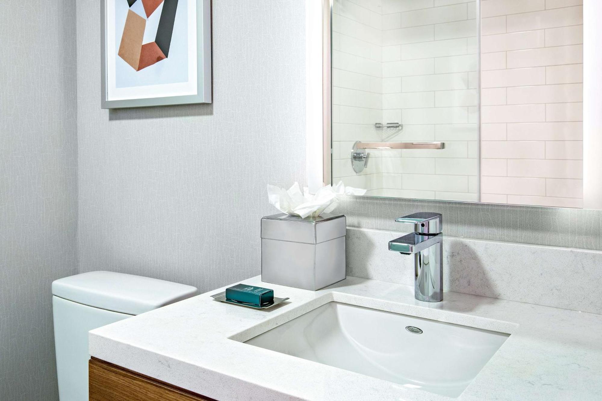 Doubletree By Hilton Boston/Westborough Hotel Bagian luar foto