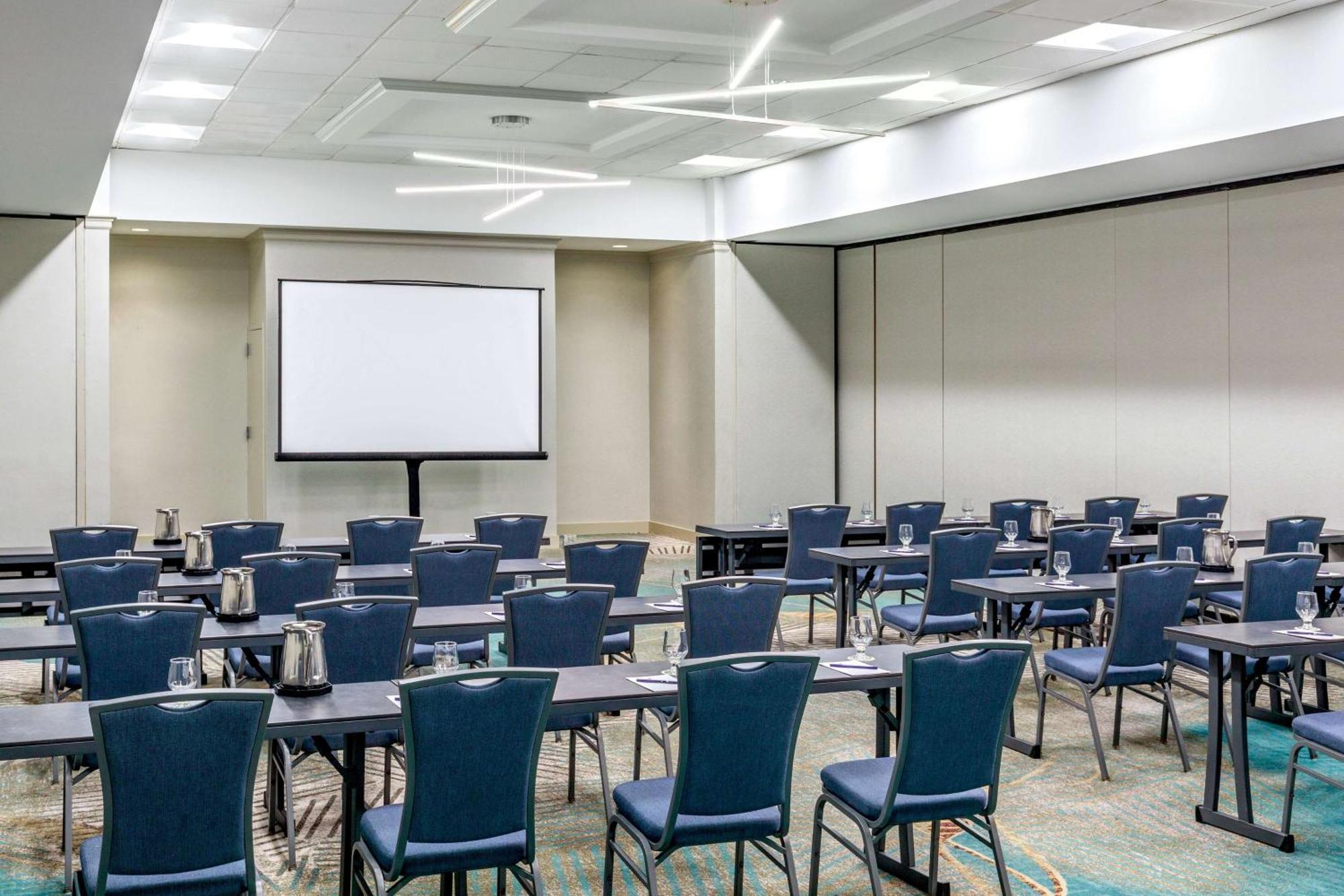 Doubletree By Hilton Boston/Westborough Hotel Bagian luar foto
