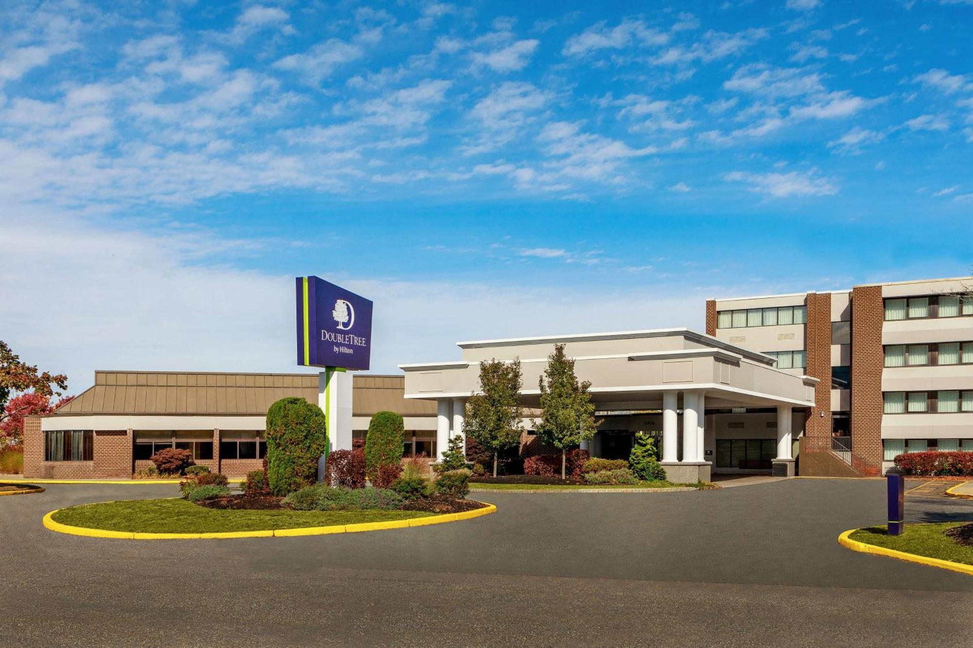 Doubletree By Hilton Boston/Westborough Hotel Bagian luar foto