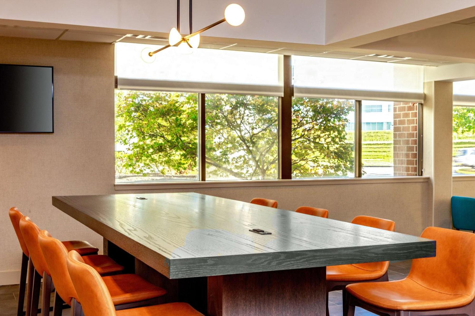 Doubletree By Hilton Boston/Westborough Hotel Bagian luar foto