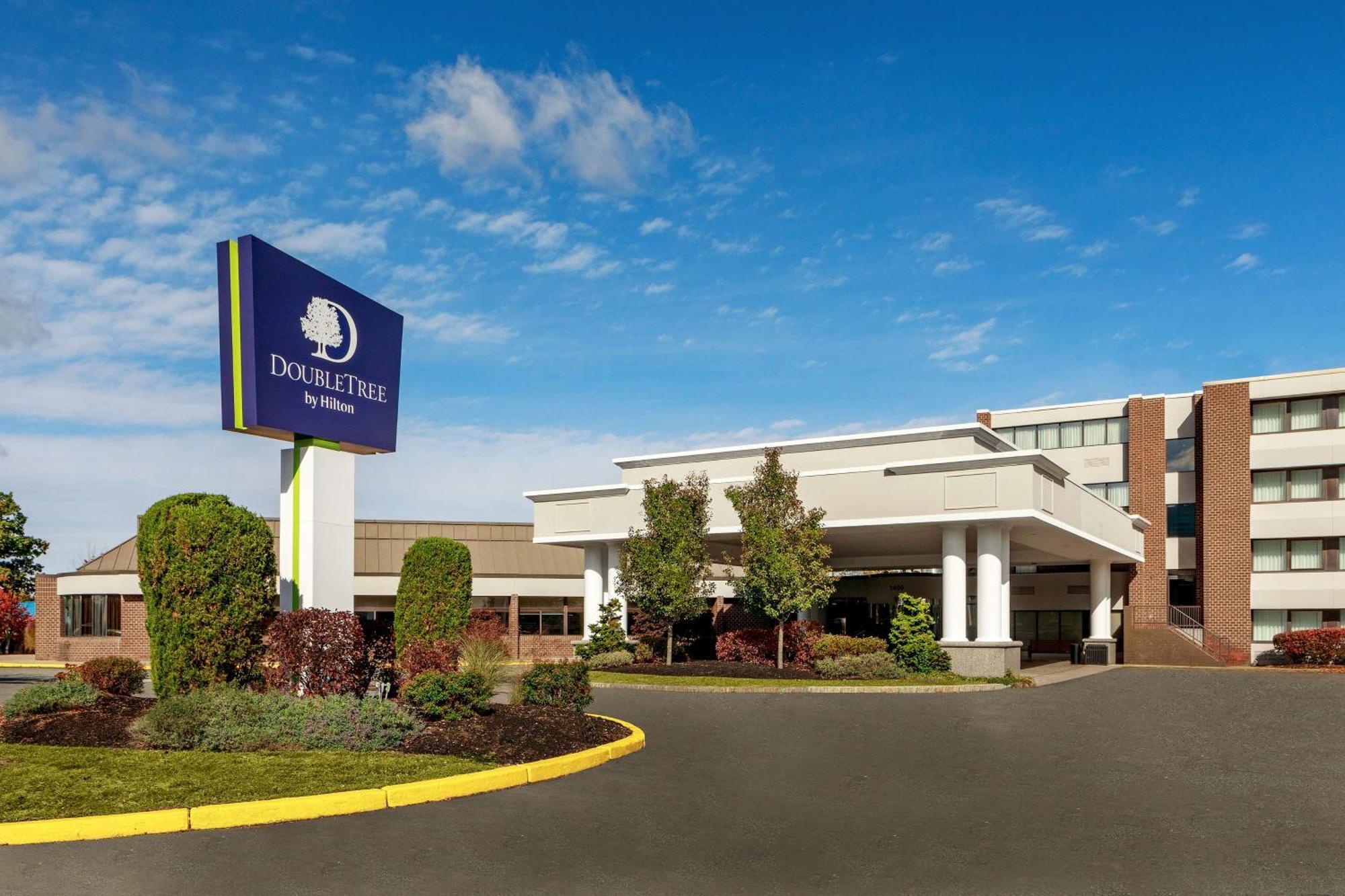 Doubletree By Hilton Boston/Westborough Hotel Bagian luar foto